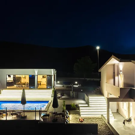 Jackal House Villa