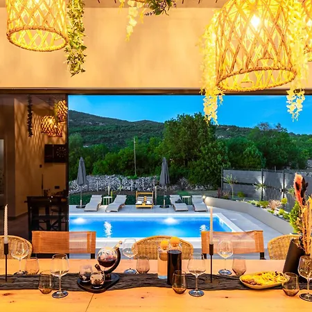 Jackal House Villa