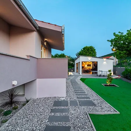 Jackal House Villa Lovrec