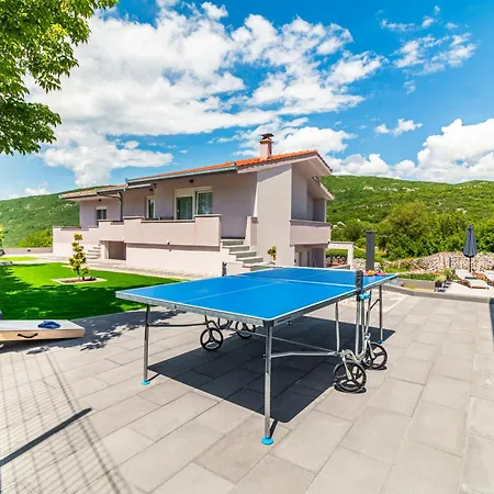 Villa Jackal House Lovrec