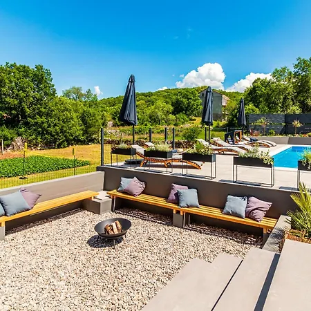 Villa Jackal House Lovrec